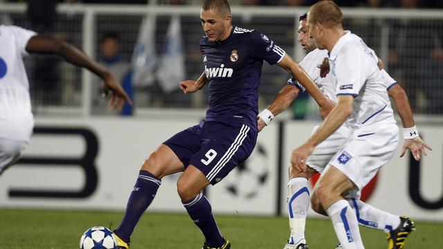 Benzema n'a pas réussi à passer Grichting et la défense d'Auxerre.