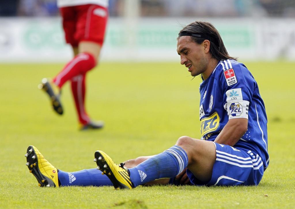 Hakan Yakin s'est blessé face à Thoune dimanche. [KEYSTONE - URS FLUEELER]