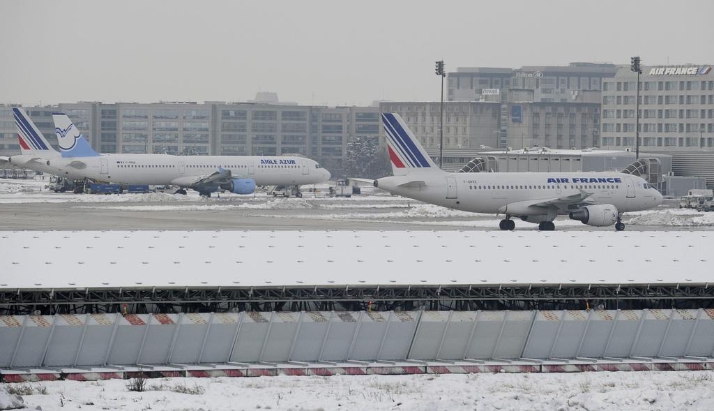 L'aéroport Roissy Charles de Gaulle est perturbé par la neige [Yoan Valat]