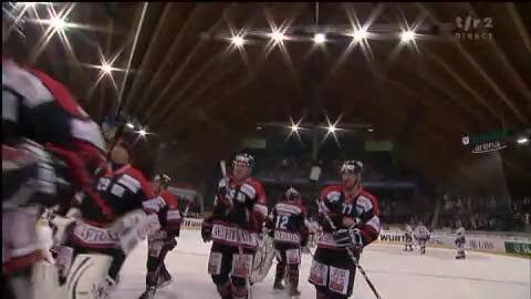 Hockey / Coupe Spengler: Team Canada - Sparta Prague. DuPont inscrit le but décisif en prolongation et le Team Canada gagne 4-3