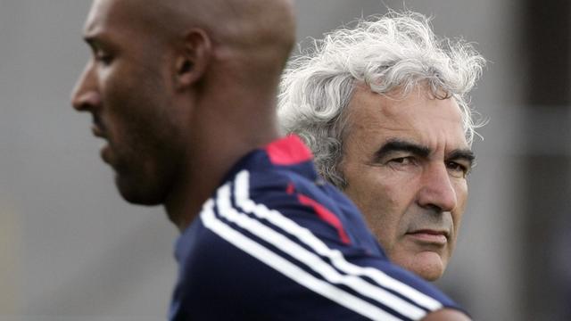 La hache de guerre est loin d'être enterrée entre Anelka et Domenech.