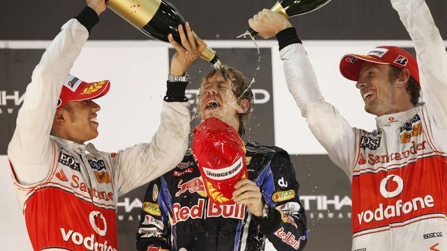 Vettel "honoré" par 2 ex-champions du monde Hamilton et Button. [Ben Curtis]