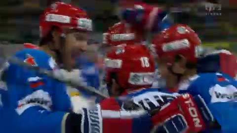 Hockey / Coupe Spengler: Finale. SKA St-Pétersbourg - Team Canada. La supériorité technique russe amène le 3-1 par Afinogenov (35e)