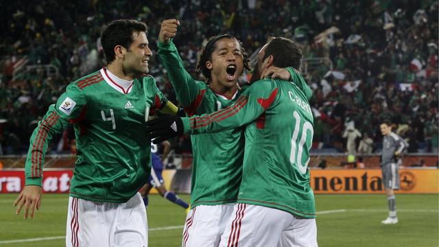 Les Mexicains jubilent après leur premier succès face à la France.