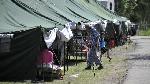 Des milliers d'Ouzbeks ont fui le Kirghizstan pour rejoindre l'Ouzbékistan.