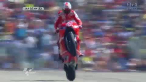 Moto / Grand Prix d’Aragon : les belles bagarres du dernier tour en MotoGP. L’Australien Casey Stoner gagne devant Dani Pedrosa et Nicky Hayden.