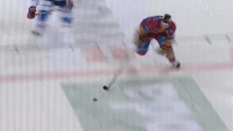 Hockey / Coupe Spengler: demi-finale St-Pétersbourg - GE-Servette. Incroyable mais vrai: Thomas Déruns inscrit le 3-0 à la 18e minute du 1er tiers!