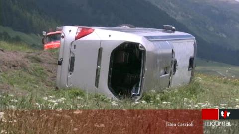 Un accident de bus près de Reckingen (VS) a fait deux morts et une trentaine de blessés