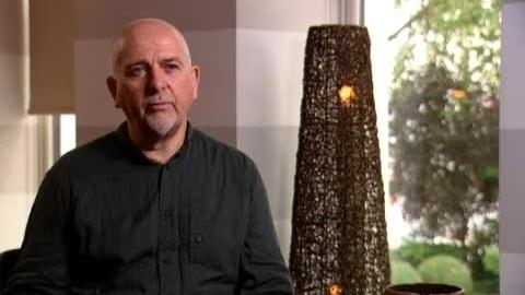 INTERVIEW: Stéphanie Jaquet interviewe Peter Gabriel avant son concert exceptionnel du dimanche 12 septembre dans les arènes d'Avenches. Peter Gabriel sera entouré d'un orchestre symphonique. Détails : www.artcontacts.ch