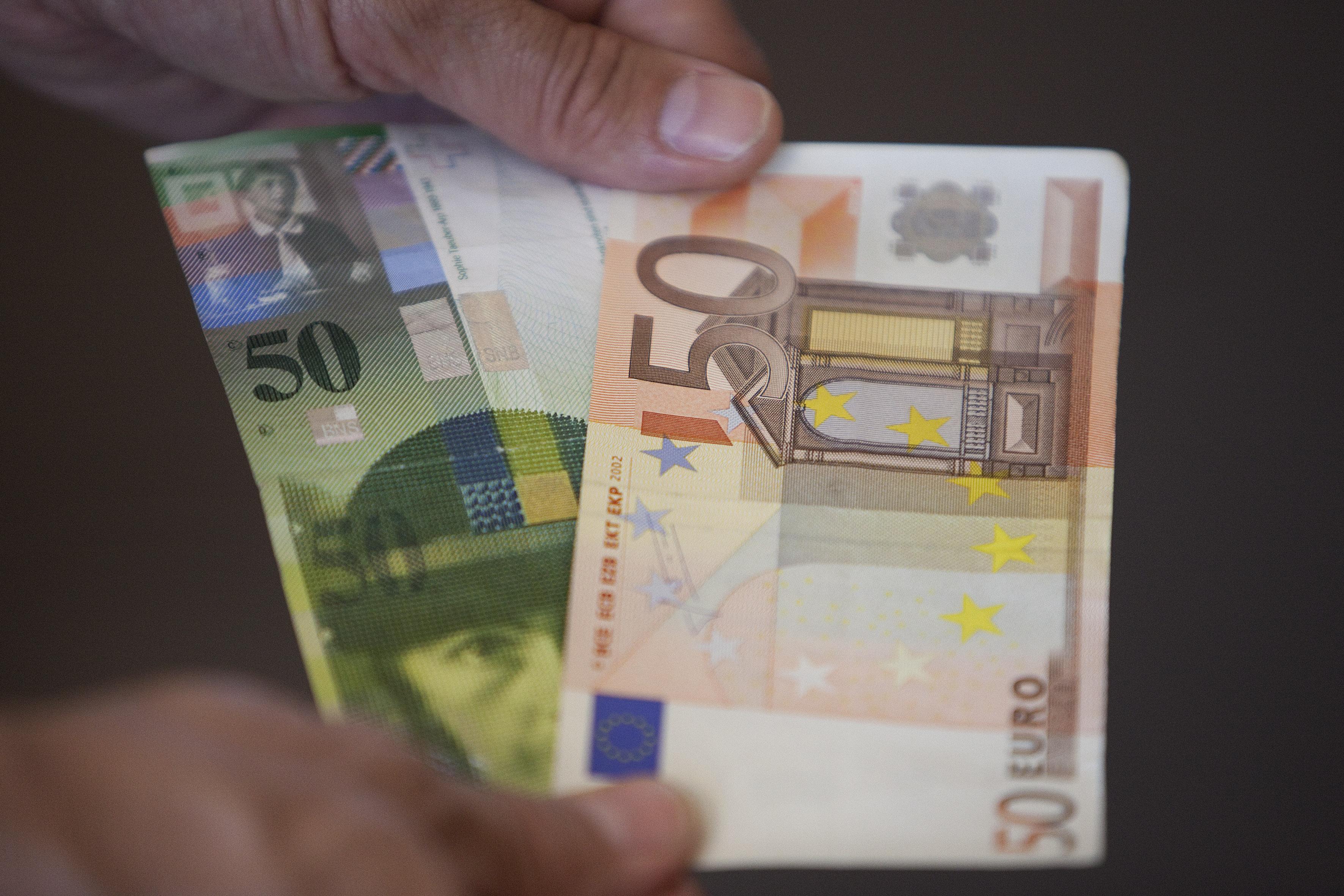 Parité entre le franc suisse (CHF) et l'Euro (€) [RTS - CHRISTIN Philippe]