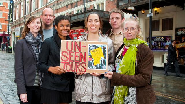 L'équipe de ces visites touristiques un peu particulières... [Unseen Tours]