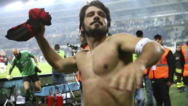 Gennaro Gattuso, qui va porter les couleurs du FC Sion pour deux saisons, affiche un sacré palmarès du haut de ses 34 ans. Il a été champion du monde avec l'Italie en 2006, double vainqueur de la Ligue des champions avec l'AC Milan en 2003 et 2007 et deux fois champions d'Italie avec ce même club pour qui il a oeuvré de 1999 à 2012. [Jonathan Moscrop]