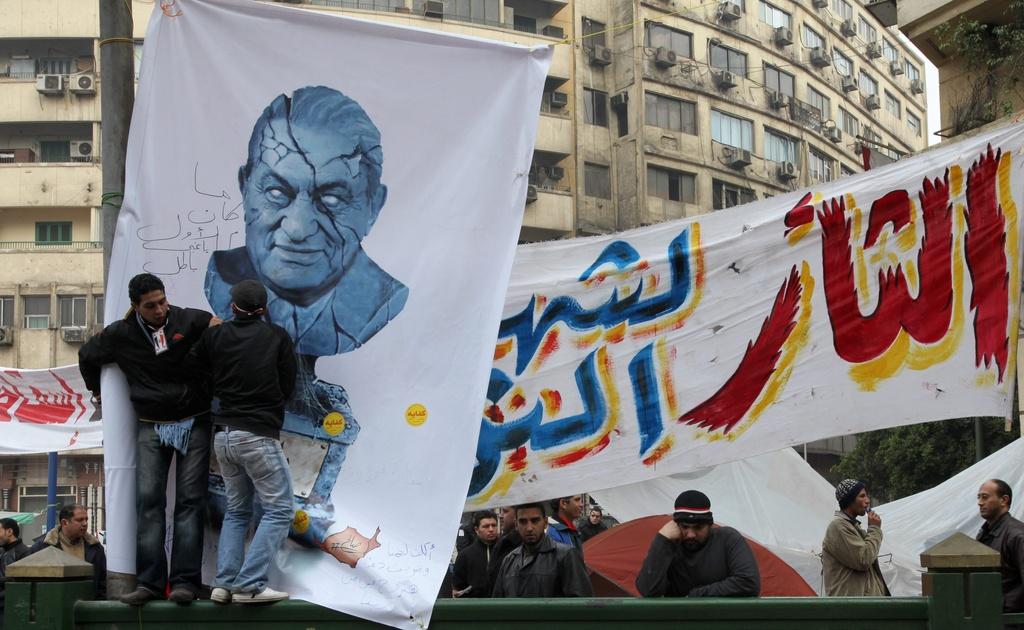 Les manifestants veulent mettre fin au règne de 30 ans de Hosni Moubarak. [KEYSTONE - EPA/André Pain]