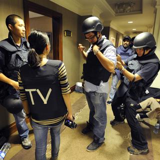 Les journalistes retenus en otage par les forces kadhafistes dans l'hôtel Rixos, depuis le 21 août, ont été libérés le 24.