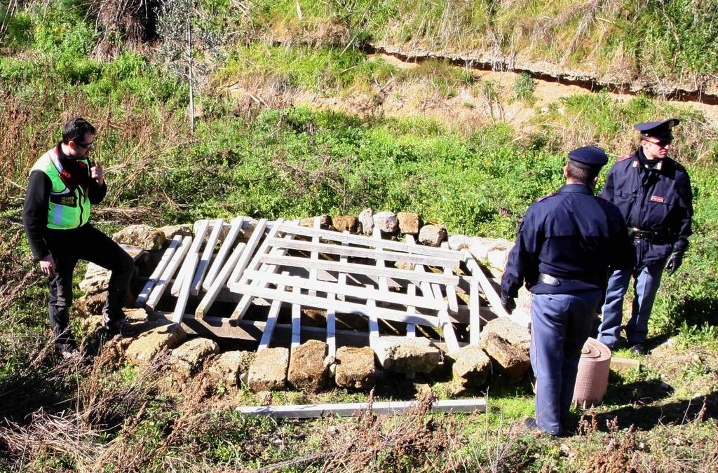 A la recherche des fillettes, la police italienne a même inspecté les puits de la région de Cerignola. [Donato Fasano]