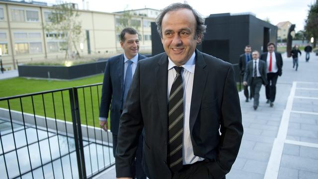 Michel Platini ne semble pas plus préoccuper que ça de [DOMINIC FAVRE]