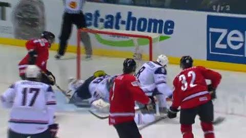 Hockey / Championnat du monde: Suisse - USA. Après quelques secondes du 2e tiers, la Suisse inscrit le 3-1