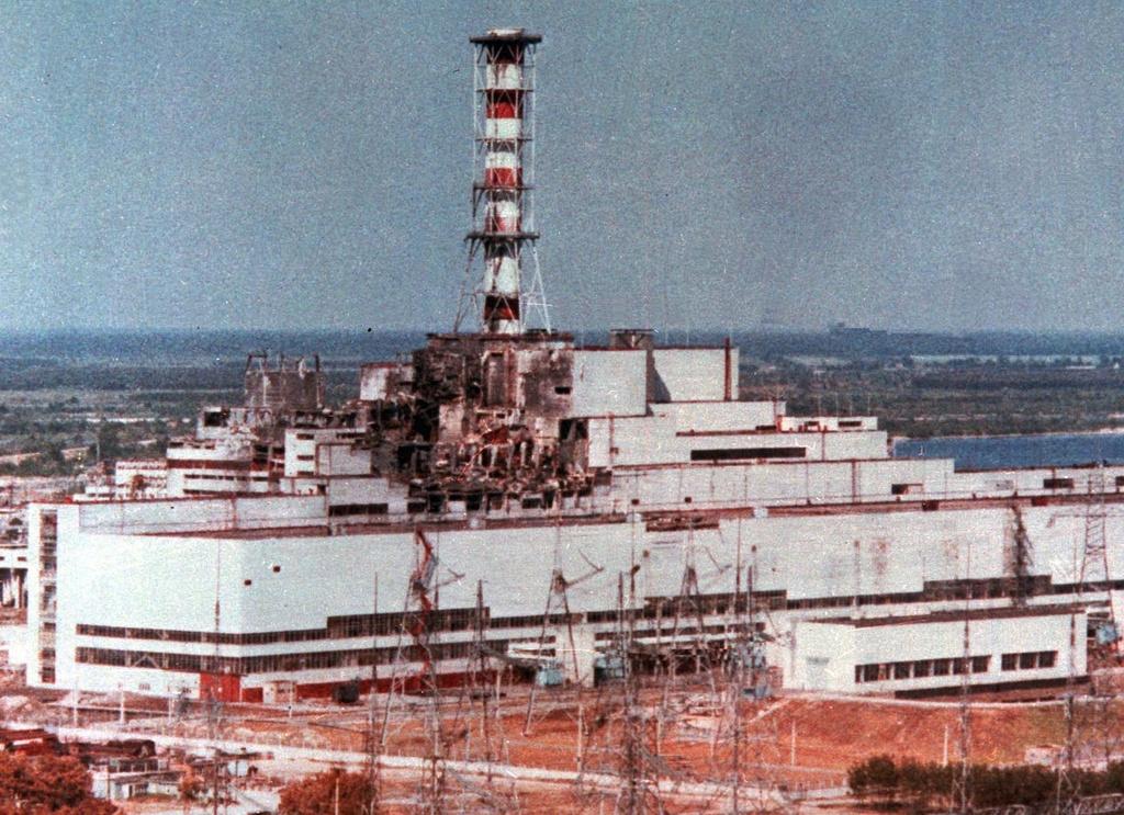 Le 26 avril 1986 à 01H23, le réacteur numéro 4 de la centrale de Tchernobyl explose au cours d'un test de sécurité à la suite d'erreurs de manipulation. [Tass]