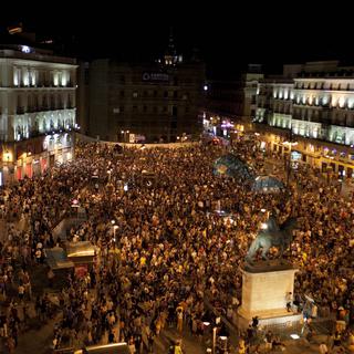 La Puerta del Sol à Madrid envahie de plusieurs milliers d'"indignados". [Arturo Rodriguez]