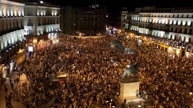 La Puerta del Sol à Madrid envahie de plusieurs milliers d'"indignados". [Arturo Rodriguez]