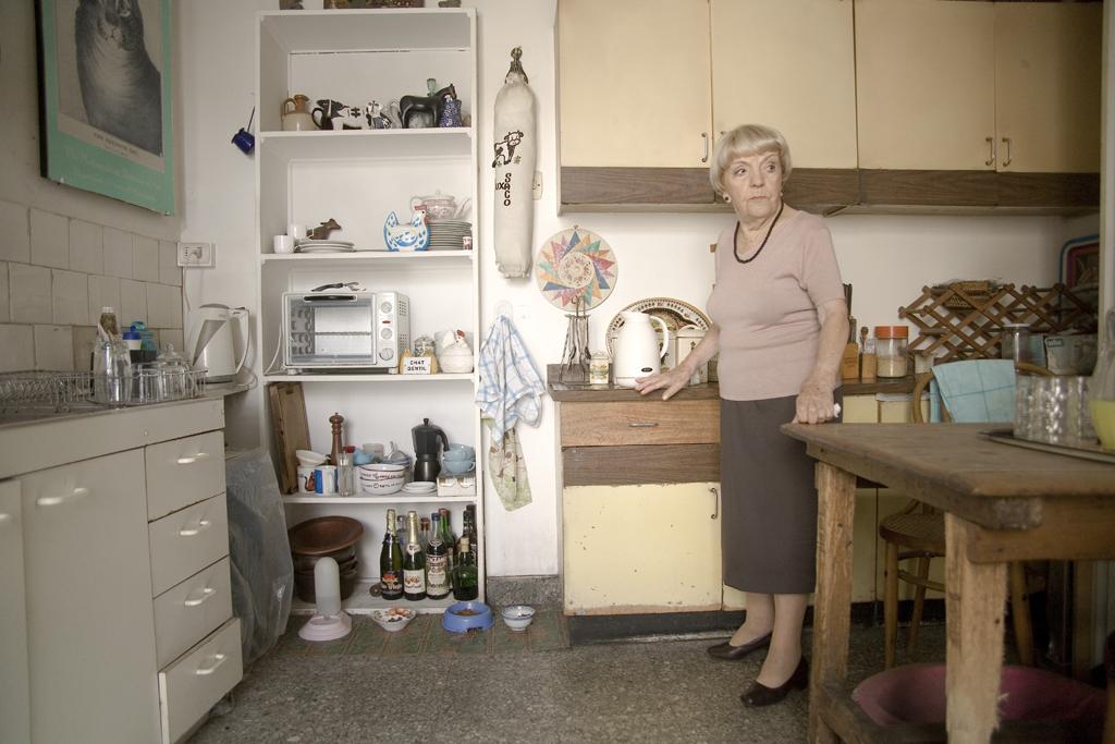 Belgica Castro a 90 ans. Elle est une comédienne de théâtre de renom au Chili. [commeaucinema.com]