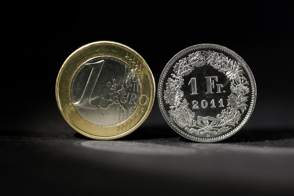 Franc suisse et euro: les risques d'un taux plancher. [Martin Ruetschi]