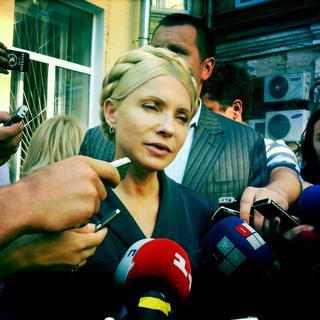 L'ancienne Premier ministre ukrainienne Ioulia Timochenko, à la sortie du Tribunal de Kiev, dénonce un procès politique à son encontre. [Frédéric Pfyffer]