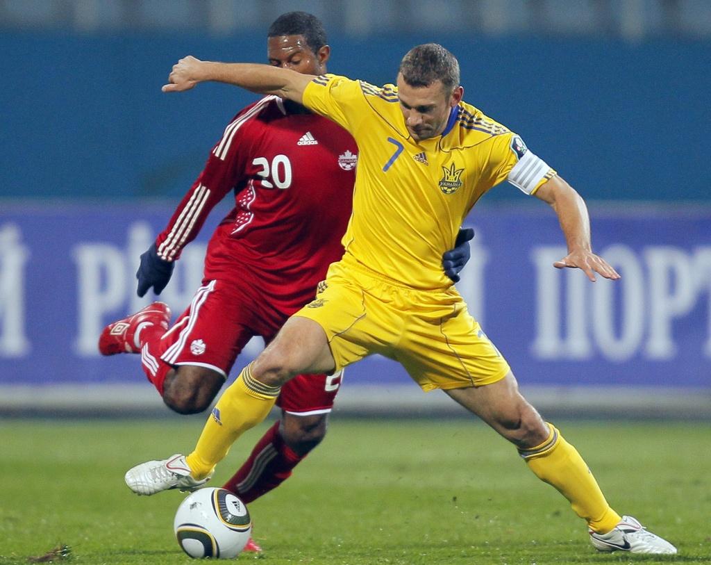 Shevchenko, ici en amical face au Canada, rangera ses crampons après l'Euro 2012. [KEYSTONE - Sergey Dolzhenko]