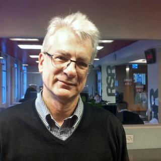 Dominique Bourg, philosophe et professeur à l'Unil, invité du Journal du matin de la RSR le 28 novembre 2011. [Pierre Crevoisier]
