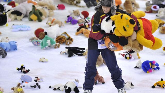 Le lancer des peluches aux Vernets s'est fait après un but... biennois!