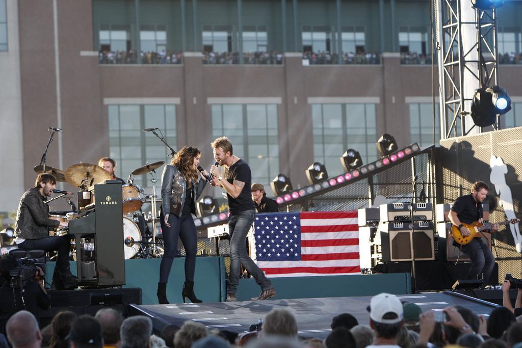 Lady Antebellum s'appuie beaucoup sur les voix de Hillary Scott et Charles Kelley. [KEYSTONE - AP Photo/Mike Roemer]