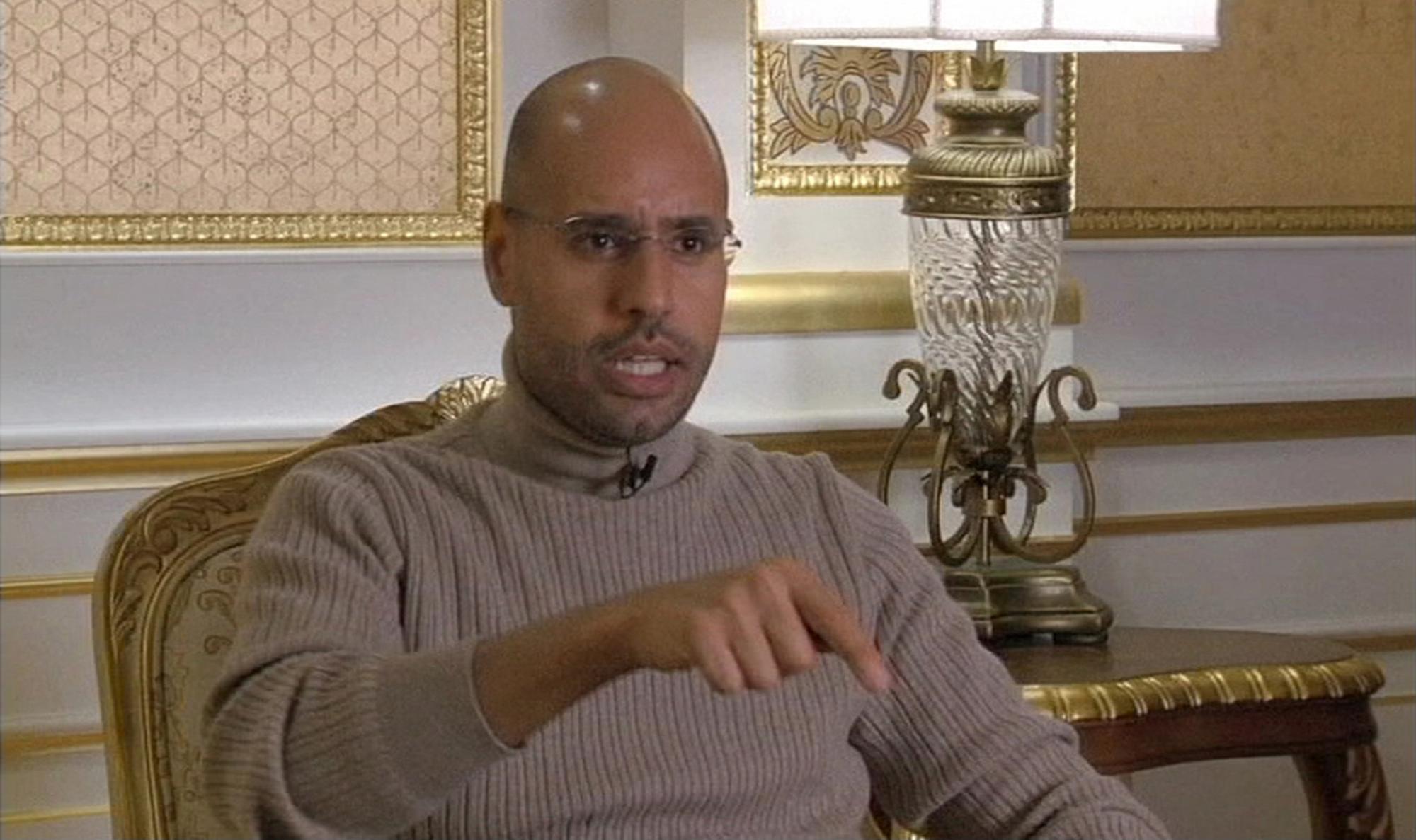 Saif al-Islam s'est dit prêt à instaurer une démocratie constitutionnelle en Libye. [Euronews via Reuters TV]