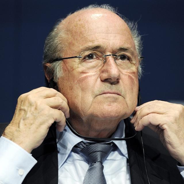 Sepp Blatter devra donner des garanties aux syndicats. [Walter Bieri]