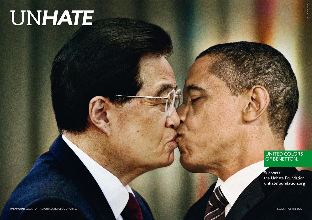 La Maison Blanche désapprouve le photomontage du baiser échangé par Hu Jintao et Barack Obama. [Benetton Group]