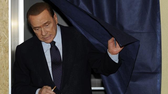 Berlusconi a essuyé une cuisante défaite pour son parti lors des élections municipales de dimanche: la droite a perdu la mairie de Milan, qu'elle tenait depuis 18 ans. [KEYSTONE - Giuseppe Aresu]