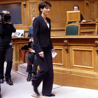 Le 10 décembre 2003, Ruth Metzler s'apprêtait à s'exprimer devant l'Assemblée fédérale juste après son éviction du Conseil fédéral.