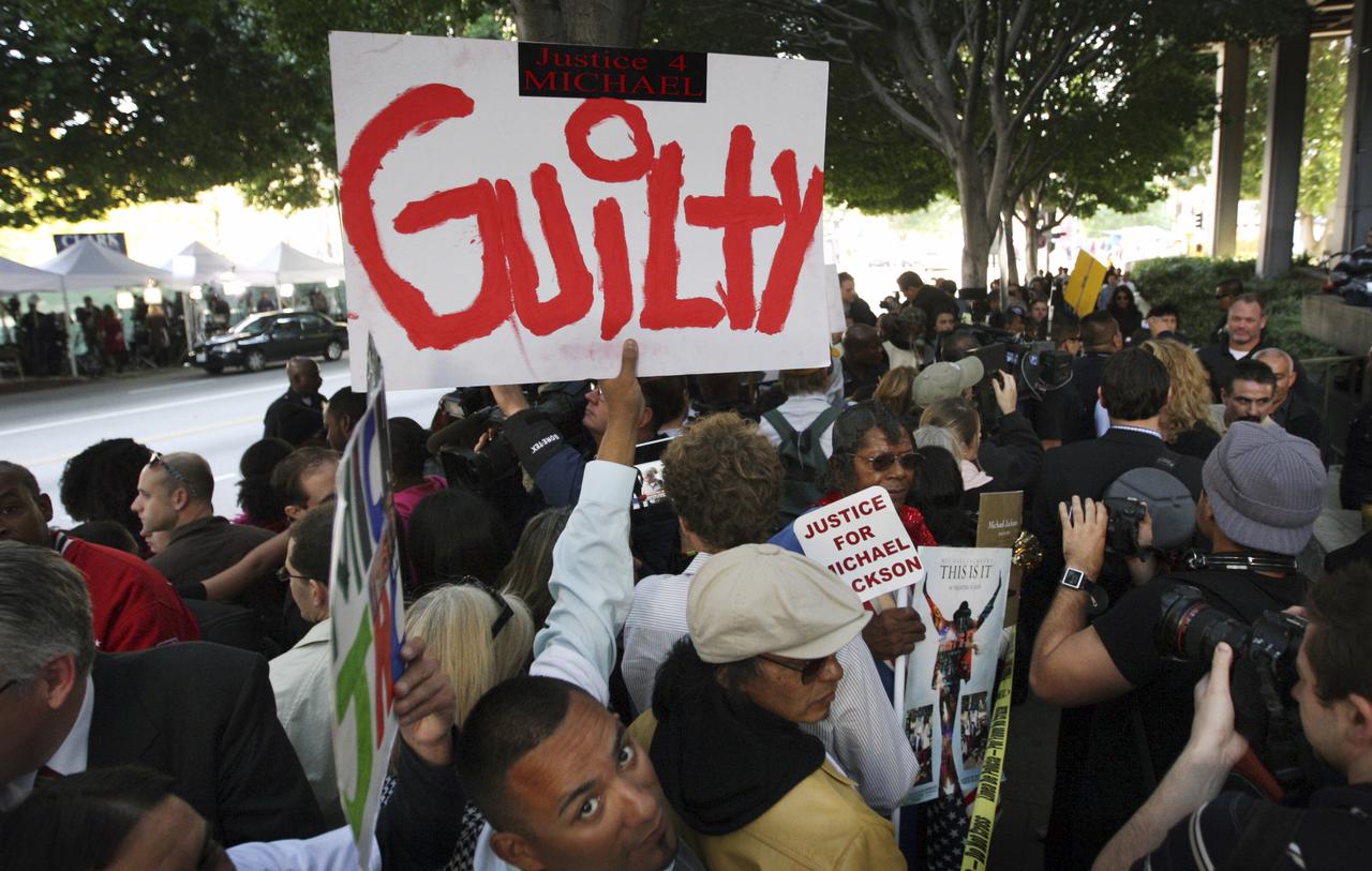 Fans de jackson, procès [REUTERS - David McNew]