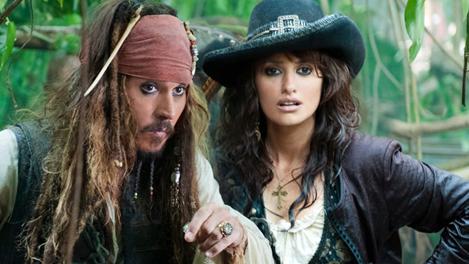 Johnny Depp et Penelope Cruz en rois de la flibuste.jpg