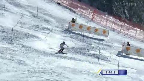 Ski Alpin / Slalom de Bansko (BUL): l'Autrichien, Mario Matt, finit premier, suivi de l'Autrichien, Reinfried Herbst, et du Français, Jean-Baptise Grange. Meilleur Suisse, Markus Vogel se classe onzième