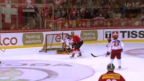 Hockey / Suisse - Russie (amical à Fribourg): à 14 secondes de la fin du 2e tiers, Gardner redonne l'avantage à la Suisse (2-1/40e). 26 sélections/11 buts pour Gardner