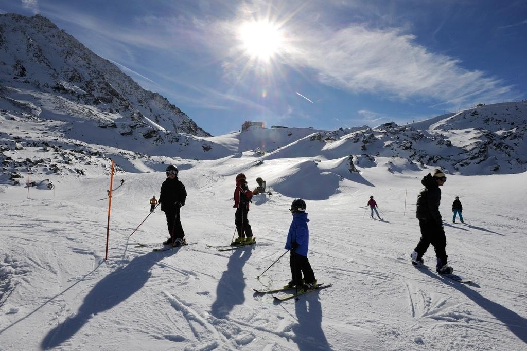 Etonnamment, le soleil et la chaleur n'ont pas encore fait fondre toute la neige. [Jean-Christophe Bott]