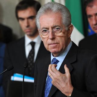 Mario Monti a présenté son équipe gouvernementale au président et à la presse. [Alberto Pizzoli]