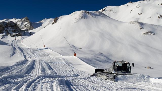Les stations de ski helvétiques sont soulagées après les chutes de neige récentes. [Jean-Christophe Bott]