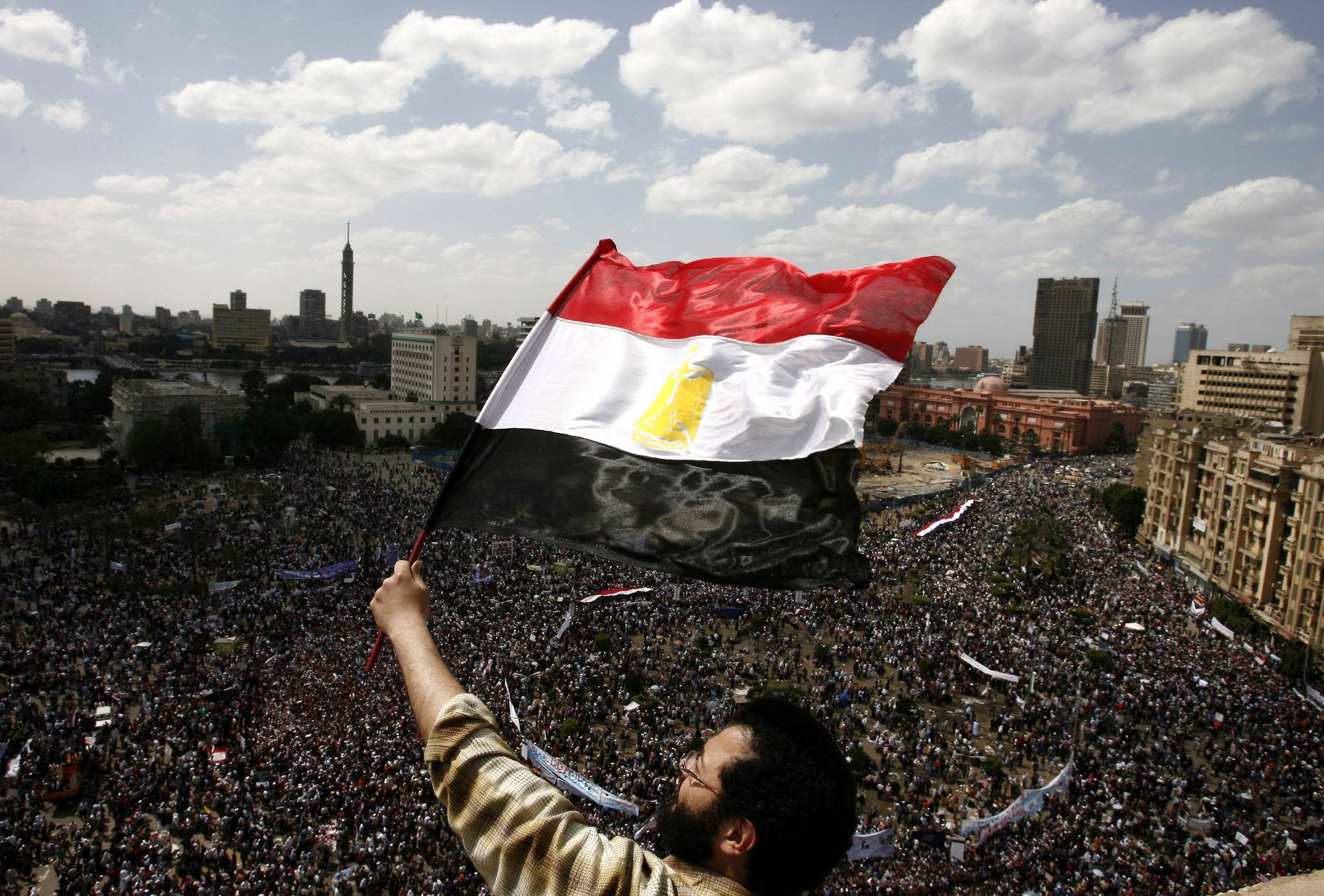 La foule était nombreuse à se rendre à la place Tahrir vendredi. [Misam Saleh]