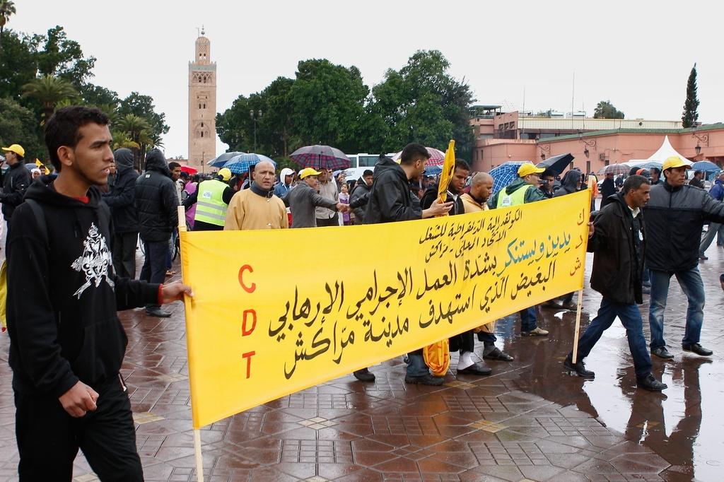 A l'occasion du 1er mai, les Marocains sont descendus dans la rue pour condamner les actes terroristes [KEYSTONE - Abdeljalil Bounhar]