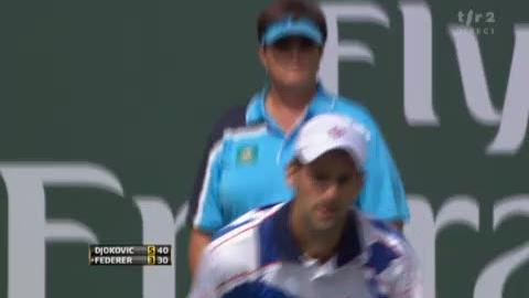 Tennis / 1/2 finale d'Indian Wells: Federer - Djokovic: Le Serbe break Federer à 2 reprises et s'impose logiquement 6-3 dans cette 1ère manche