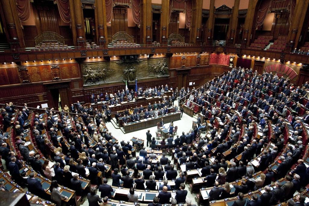 Silvio Berlusconi pense qu'il faudra passer par des élections pour dégager une nouvelle majorité au Parlement. [AP Photo/Andrew Medichini]