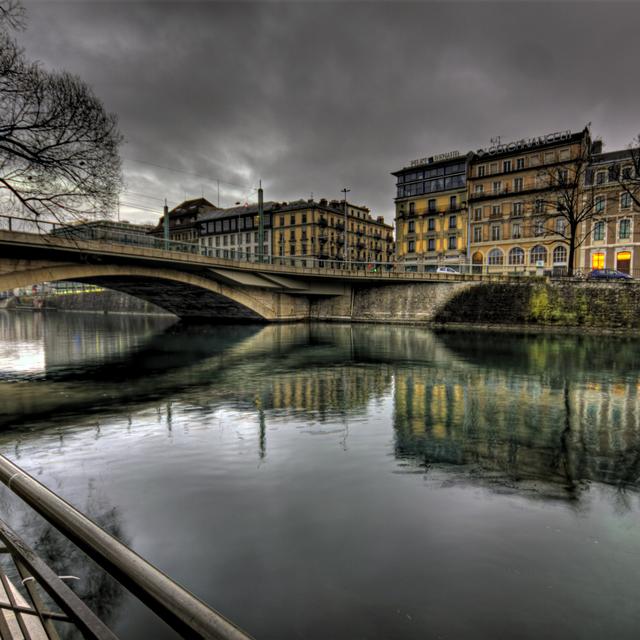 L'historienne Corinne Walker s'intéresse aux représentations et pratiques du luxe dans la Genève calviniste. [Fotolia - paraman]