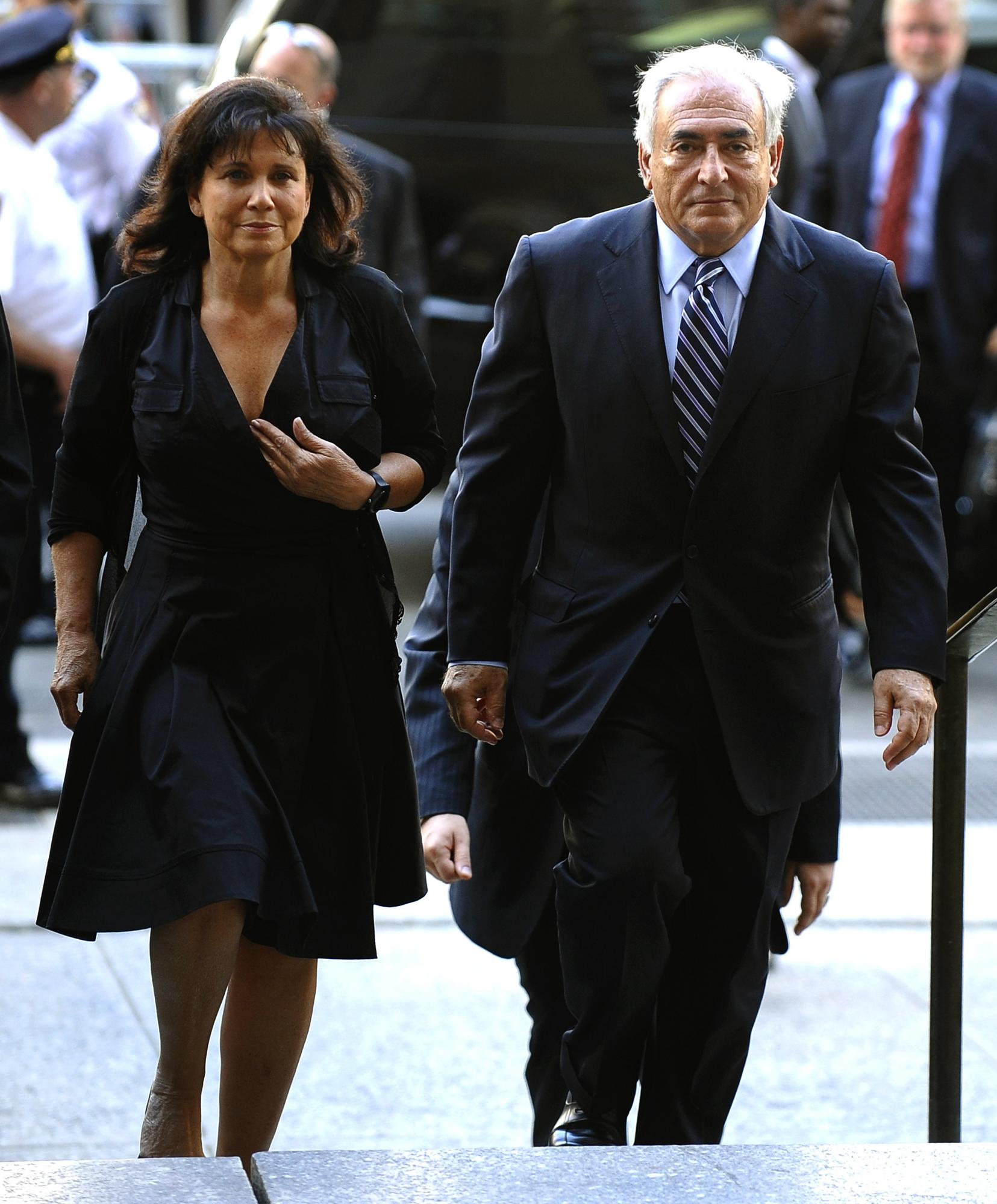 Anne Sinclair et DSK à leur arrivée au tribunal de New York. [AFP - Timothy A.Clary]