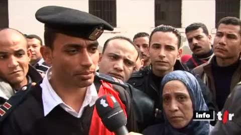Revendications démocratiques dans le monde arabe: en Egypte, la contestation gagne les policiers